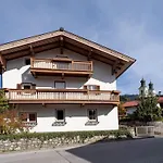 別荘 Foechlhaus Am Marktgraben *